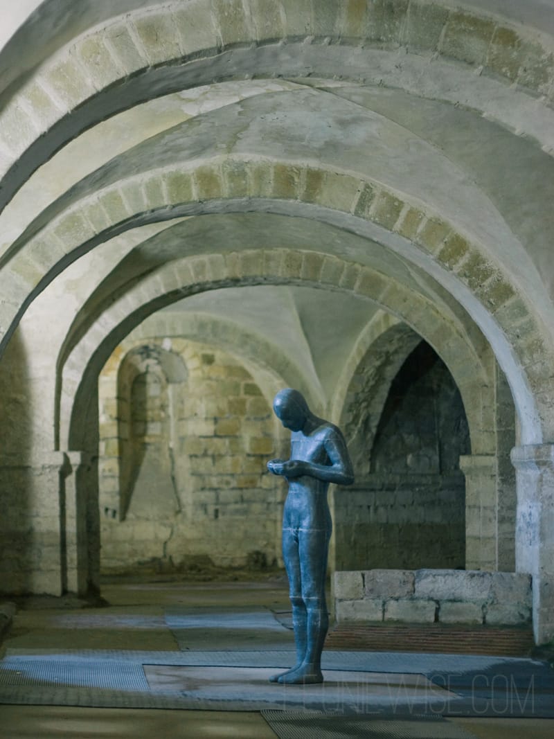 SOUND II - antony gormley 1986 - winchester cathedral